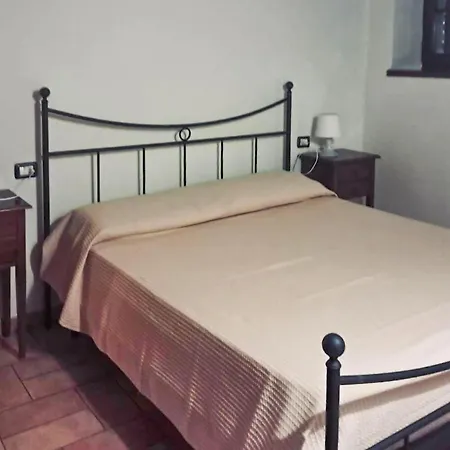 Appartement In With Wifi SantʼAngelo in Vado